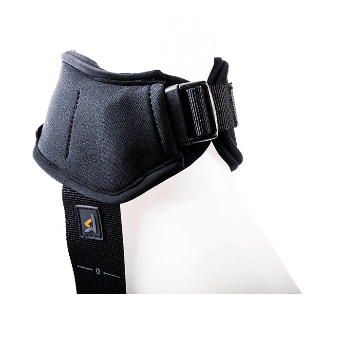 Ankle positioning support with strap for fasten to the user ankles