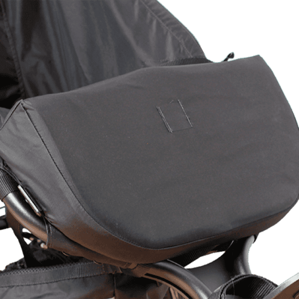 Delta jogger can be fitted with a seat extension, which provides a longer seating surface for children with long legs. this provides more support for the thigh so your child are able to relax while sitting down in the push chair